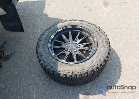 2016 Chevrolet Silverado 1500 2Lt из США, поврежденный, VIN 1GCVKREC5GZ258298